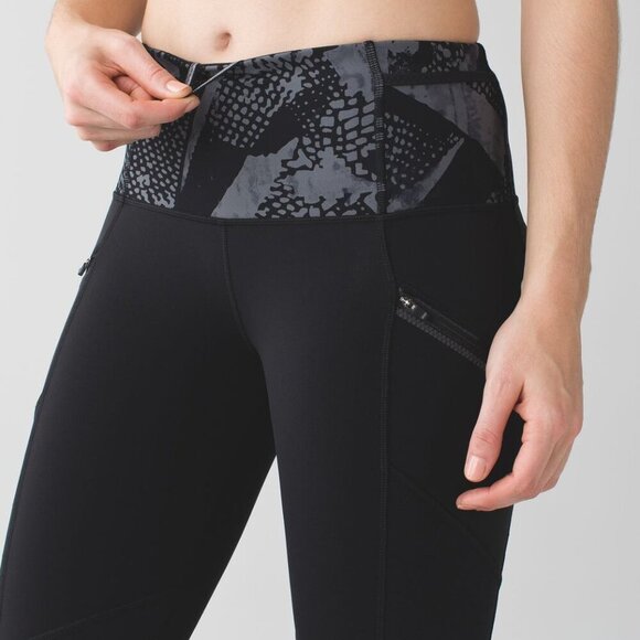 Lululemon Toasty Tech Tight II Black/Static Mist Dark Slate Black Size 2 - Picture 1 of 8